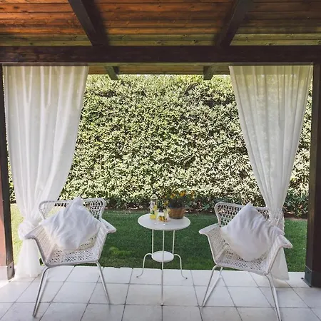 Villa Ferradina 4&2, Emma Ispica
