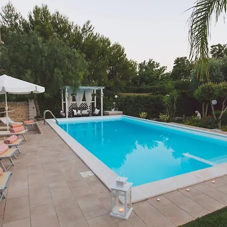 Ferradina 4&2, Emma 빌라 *