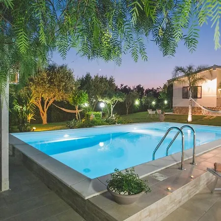 Ferradina 4&2, Emma 빌라 *