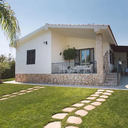 Ferradina 4&2, Emma 빌라 이스피카