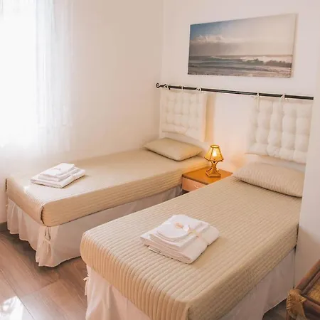 Ferradina 4&2, Emma 빌라 이스피카