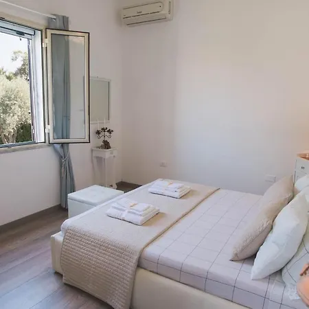 Ferradina 4&2, Emma 빌라 *